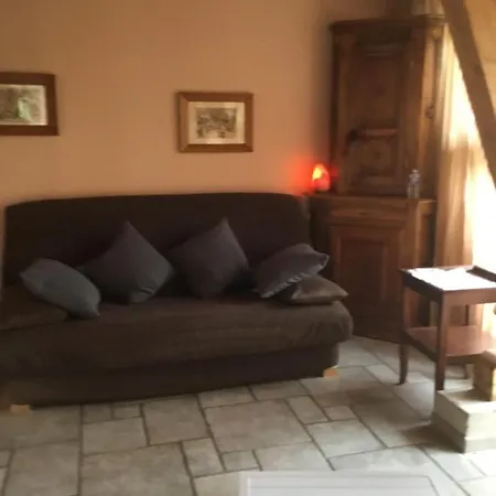 La Maison Rouge Holiday home Ostheim